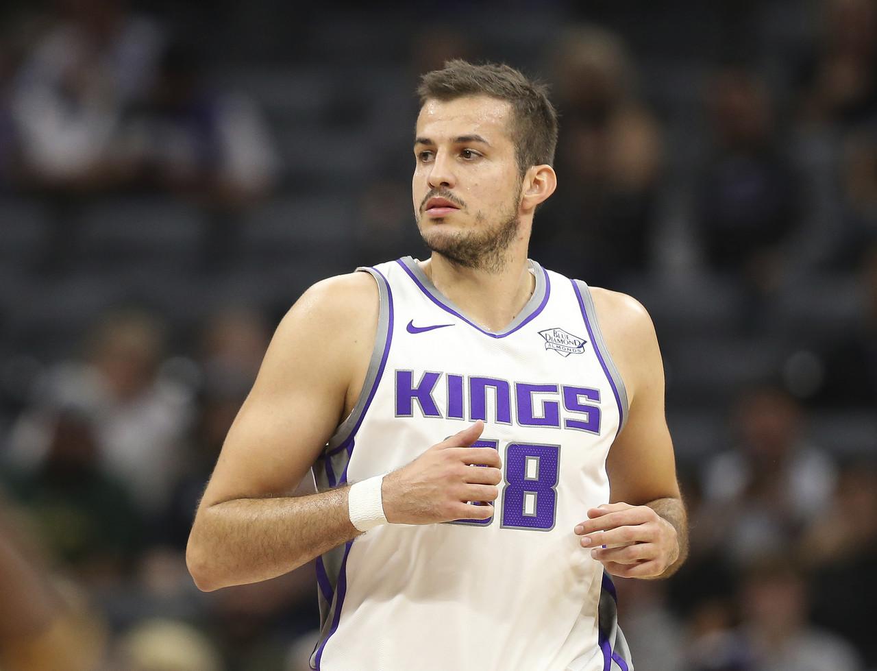 开云官网 -包含荷甲赛程吃紧，犹他爵士清晨绝杀压哨，媒体盛赞，医务组通报恢复的词条